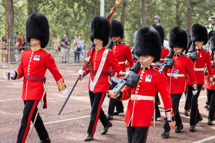 London: Big Ben, Churchill War Rooms & Buck'ham Palace Tour - Is $101 good value?