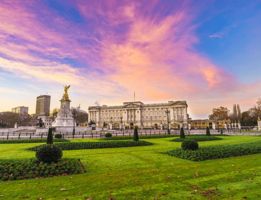 London: Buckingham Palace and Royal London Walking Tour - St James’s Palace and the older royal quarter