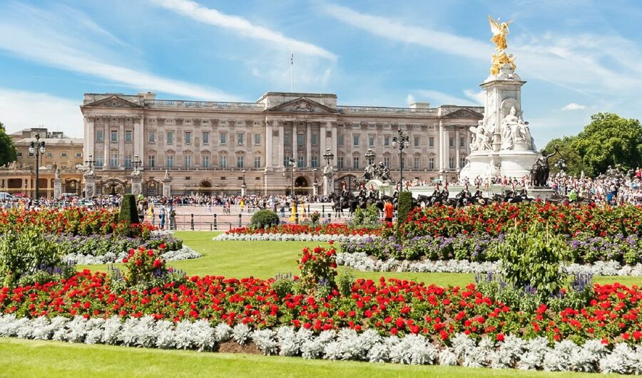 London: Buckingham Palace Entry & Changing of the Guard Tour - Should You Book the Buckingham Palace and Guard Tour?