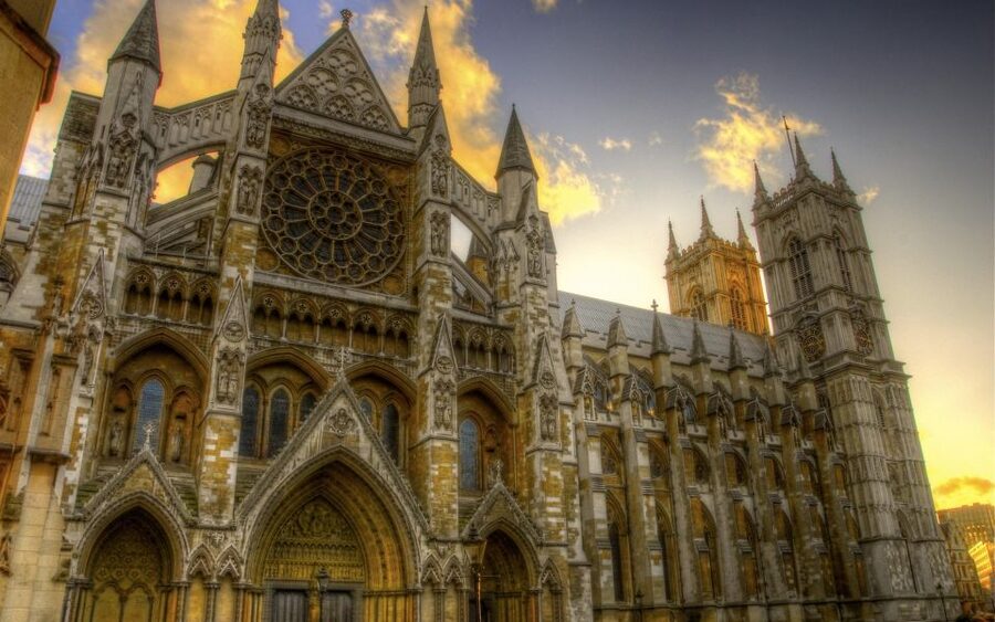 London: Buckingham Palace, Westminster Abbey & Big Ben Tour - Trafalgar Square and Pall Mall