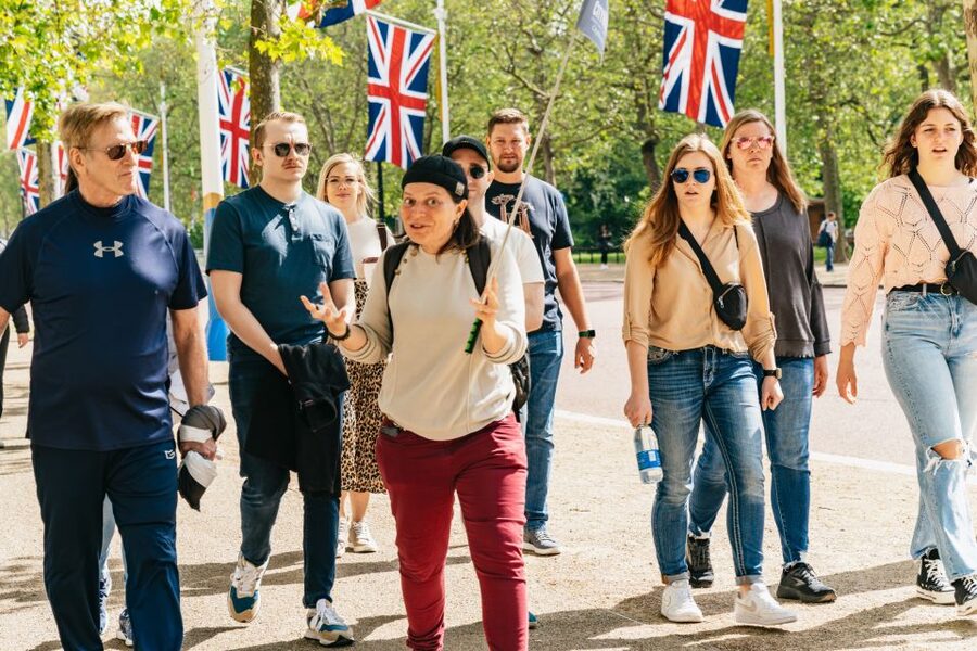 London: Changing of the Guard Tour by Buckingham Palace - Optional Royal Mews and King’s Gallery additions