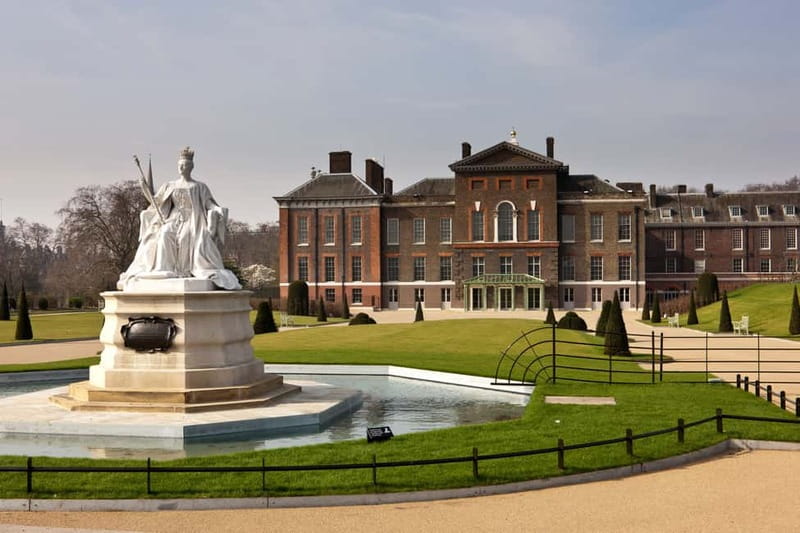 London: Kensington Palace Sightseeing Entrance Tickets - Why Kensington Palace feels different from a grand royal showpiece
