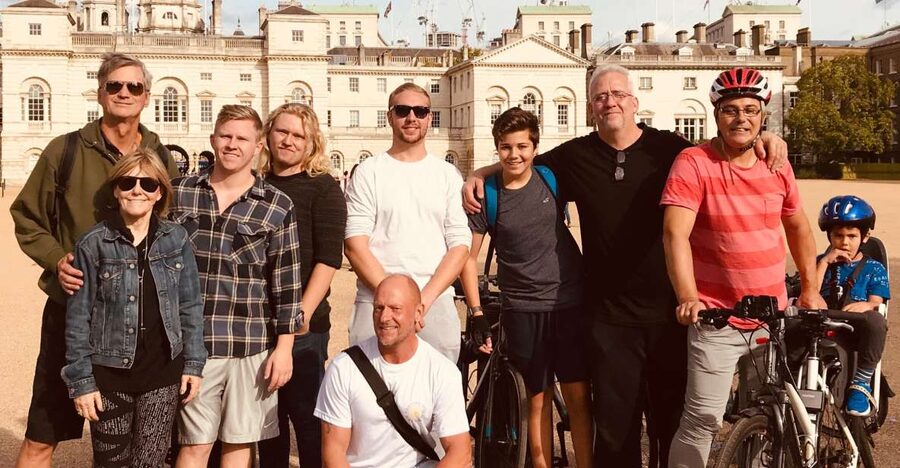 London: Parks and Palaces Guided Morning Bike Tour - Green Park and the Buckingham Palace approach