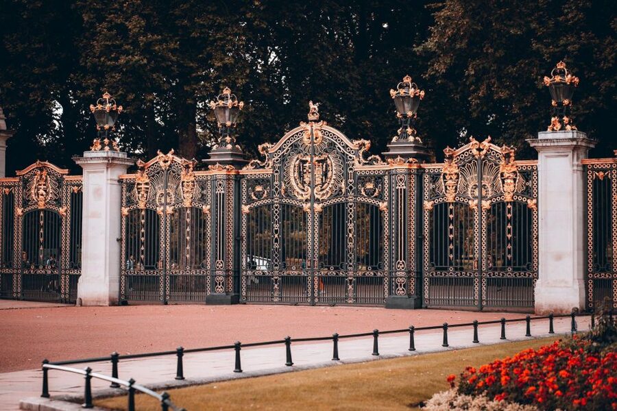 London Royal Tour - Buckingham Palace Entry - 12 guests 2,5h - Wellington Arch and the public face of power