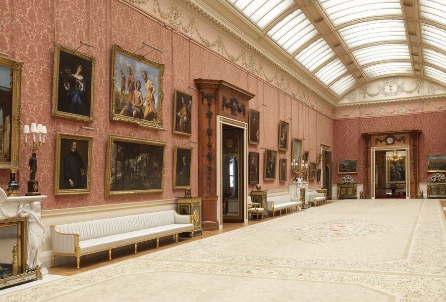 London: Royal Walking Tour and Buckingham Palace Audio Tour - Is $100 a fair price?