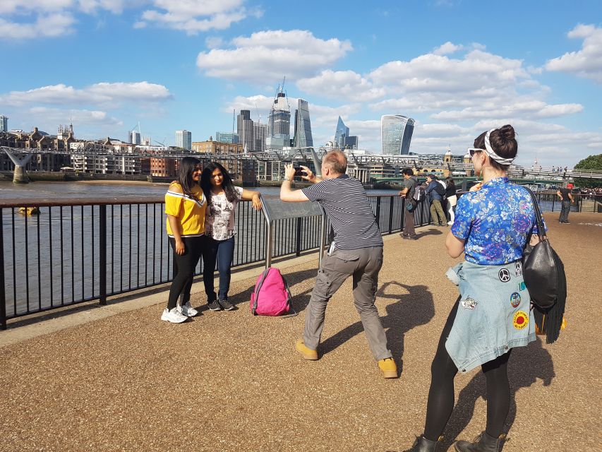 London: Westminster Walking Tour and Kensington Palace Visit - What the guides add to the experience