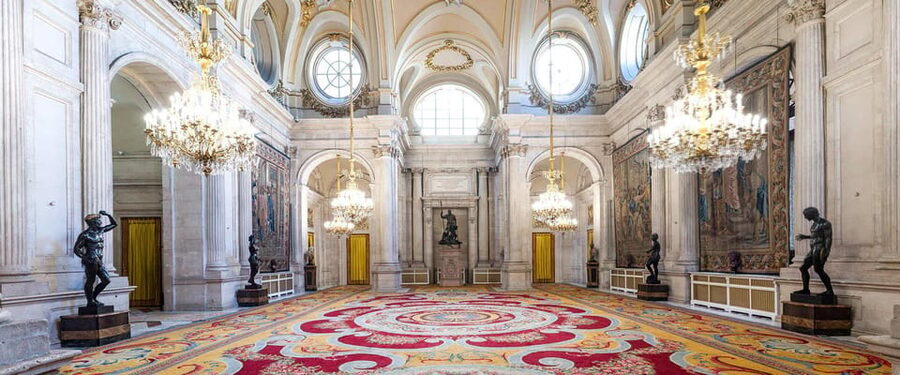 Madrid: Guided Tour of the Royal Palace with Fast Access - The palace interior: art, power, and royal theater