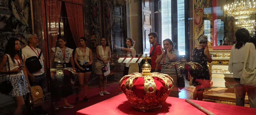 Madrid: Guided Visit to the Royal Palace - The Stradivarius Palatinos and musical life at court