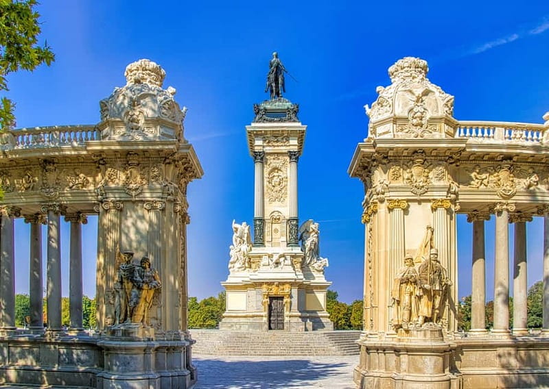 Madrid: Old Town, Poets District, and Royal Palace Tour - Who should book this Madrid walking tour?