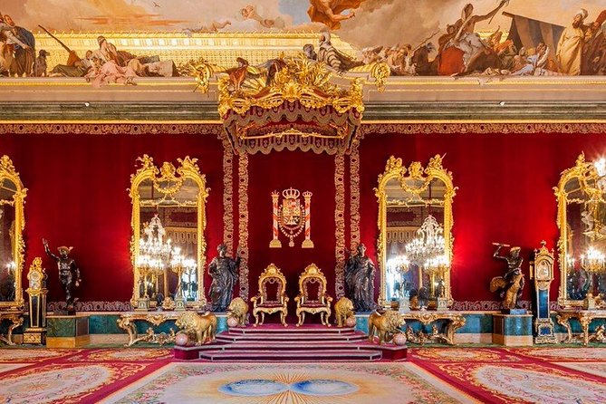 Madrid Old Town & Royal Palace Walking Tour Skip the Line Ticket - Calle del Codo and Plaza de la Villa reveal older Madrid
