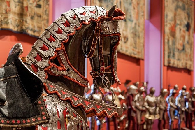 Madrid Old Town & Royal Palace Walking Tour Skip the Line Ticket - How the pace and group size affect the visit