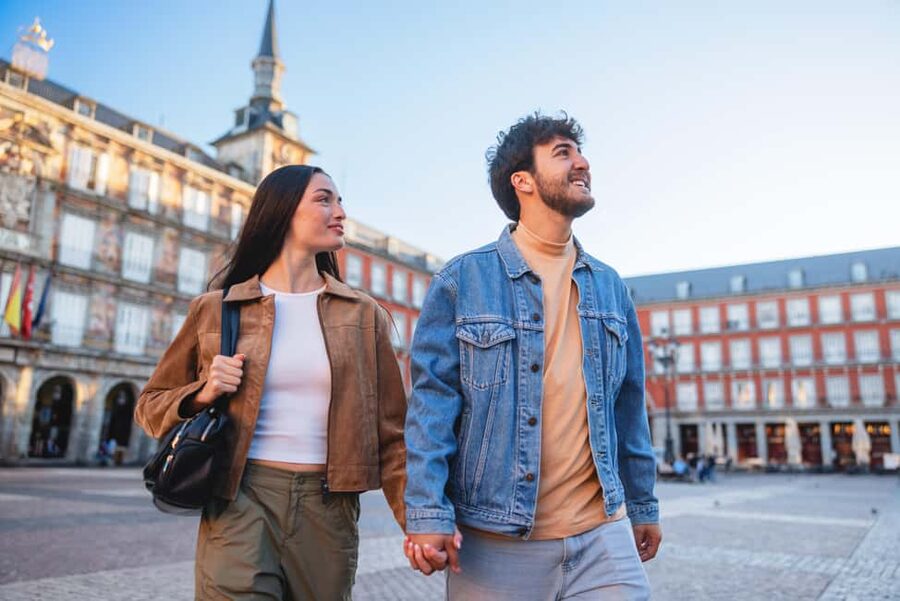 Madrid: Plaza Mayor & Royal Palace Photoshoot - What the photographer adds
