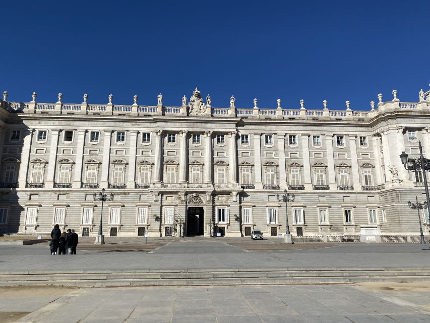Madrid: Prado Museum and Royal Palace Tour - Meeting your guide at the Prado