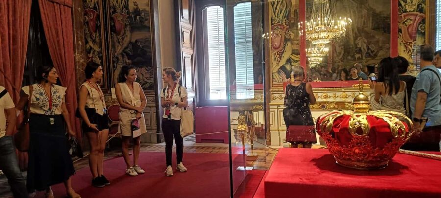 Madrid: Prado Museum and the Royal Palace Guided Tour - The guides make the difference