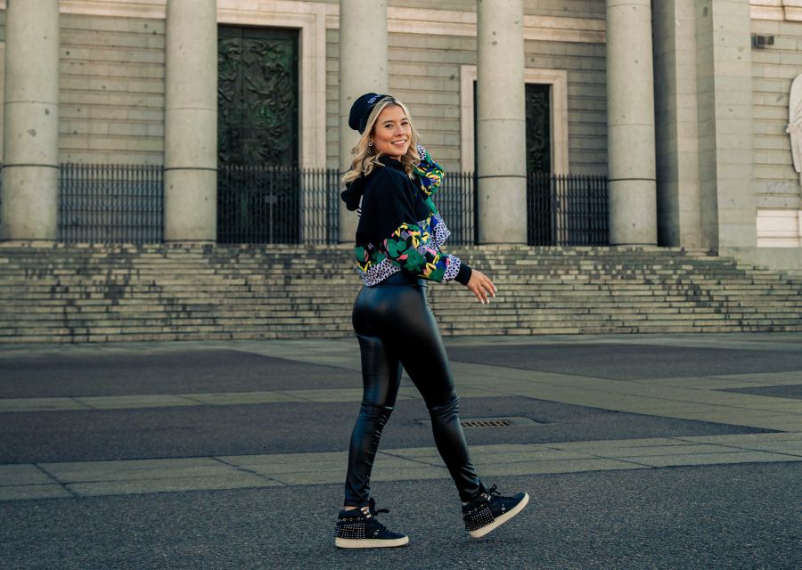 Madrid: Professional photoshoot at The Royal Palace - What the 15 to 45 minutes can cover
