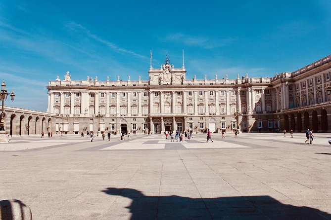 Madrid Royal Palace and Prado Museum Private Tour with Transfers - The guides make or break the experience