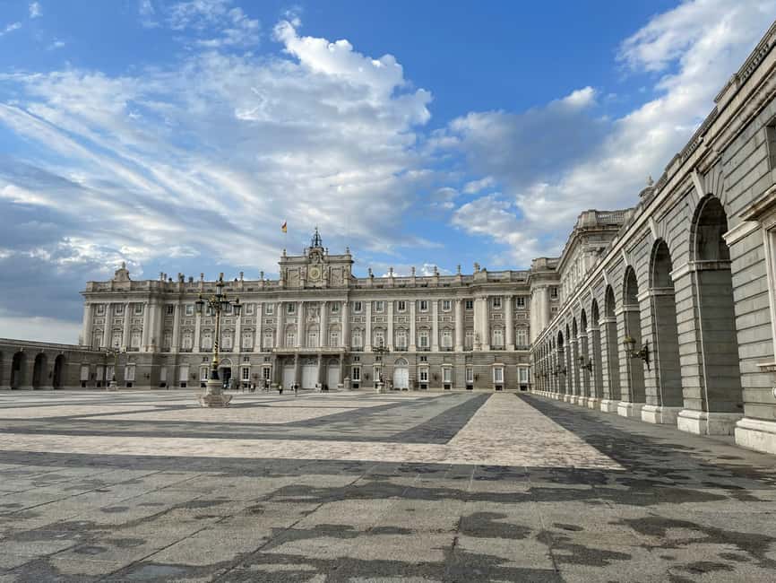 Madrid: Royal Palace Entry with Audio Guide - Paintings, sculpture, and tapestries put the palace in context