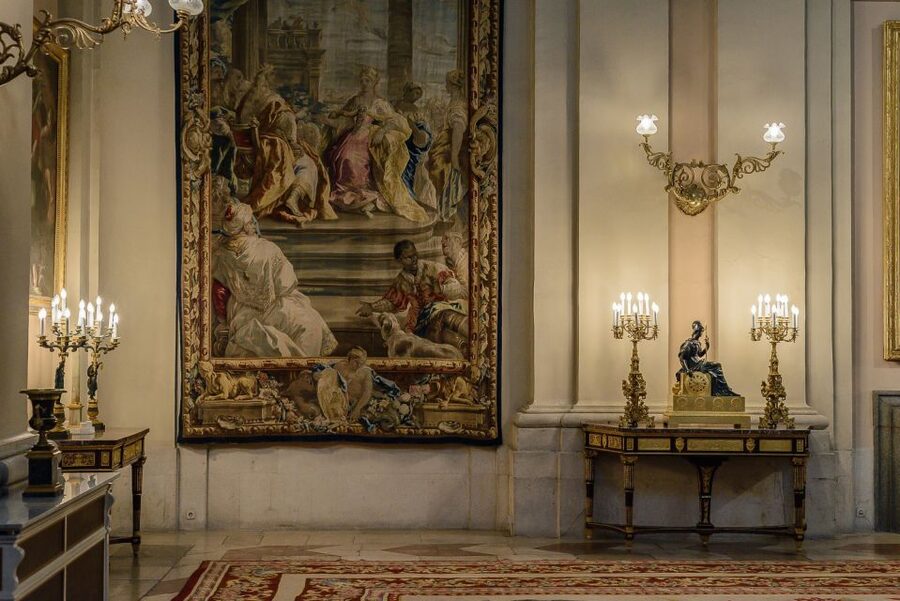 Madrid: Royal Palace Expert Guided Tour with Skip-the-Line - Goya, Giordano, armor, and royal objects