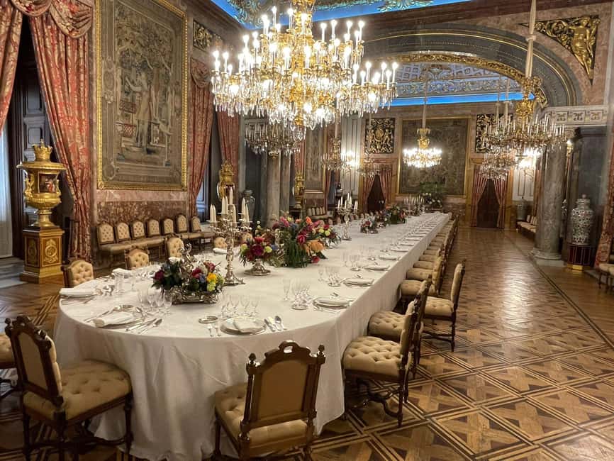 Madrid: Royal Palace Guided Tour with Entry Ticket - How crowded is the experience?