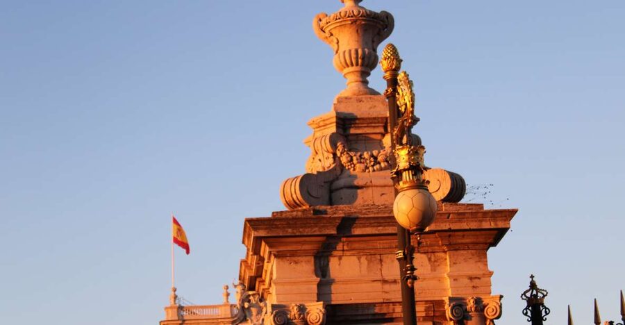 Madrid: Royal Palace Private Tour with Entry Ticket - Meeting at Plaza de la Armeria