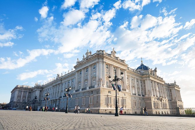 Madrid Royal Palace Professional Guided Tour with Skip the Line - The Throne Room and Hall of Columns