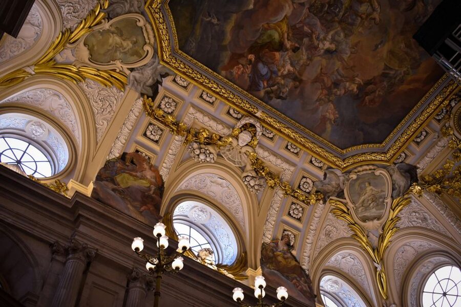 Madrid: Royal Palace Skip-the-Line Guided Tour - Plaza Mayor and the old center