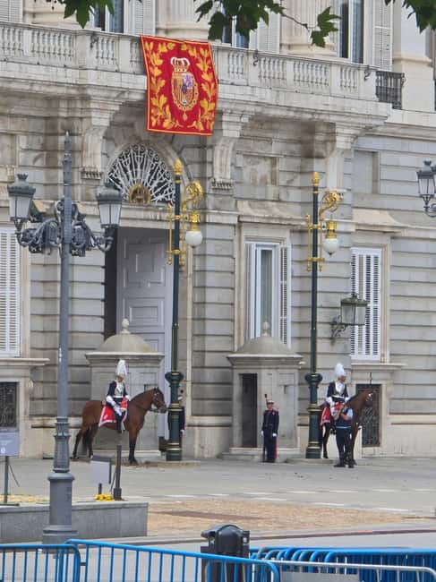 Madrid: Royal Palace Small Group Tour with Skip-the-Line - Why this Royal Palace tour works well