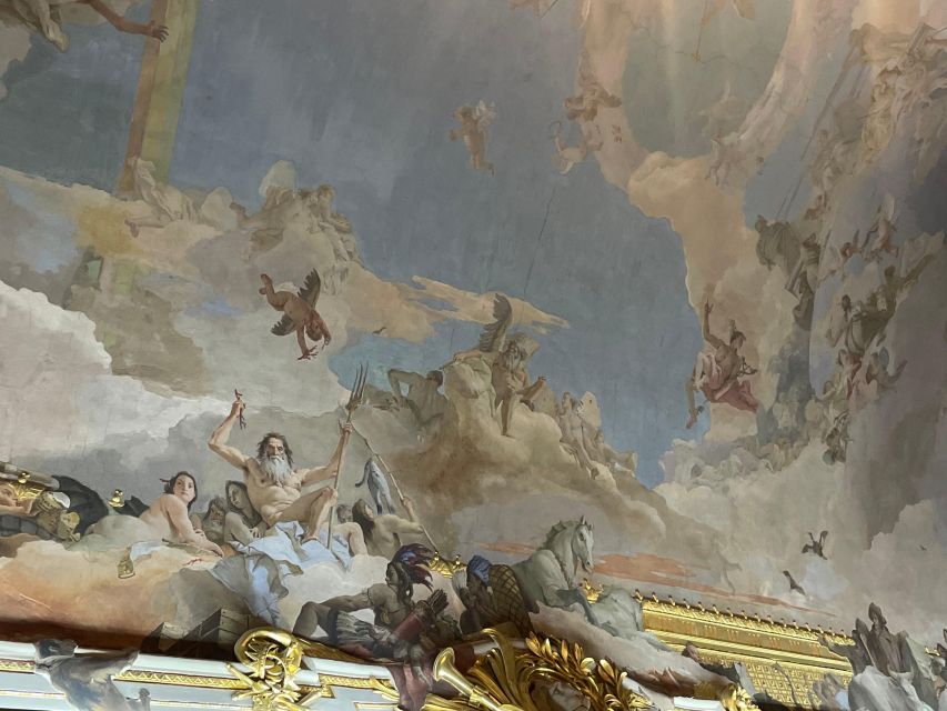 Madrid: Royal Palace tour - semi private or private - Timing, language, and practical details