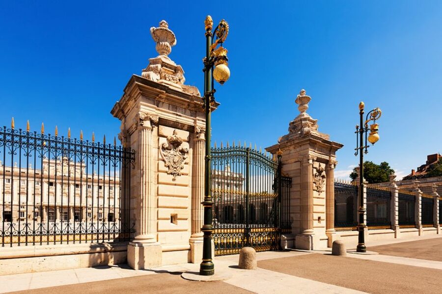 Madrid: Royal Palace VIP Tour with Skip-the-Line Ticket - The throne room, art, and royal display