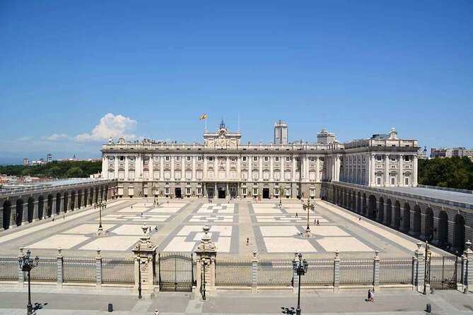Madrid's Royal Palace & Prado Museum Private Walking Tour - How the private format changes the day