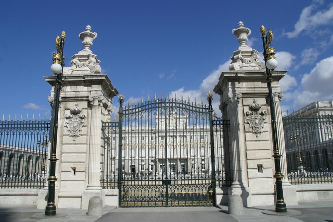 Madrid Sightseeing Tour with Royal Palace Skip the Line Ticket - Who should book this Madrid experience