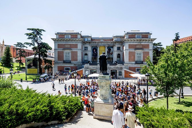 Madrid Sightseeing Tour with Royal Palace Skip the Line Ticket - Modern Madrid from Gran Vía to the Manzanares