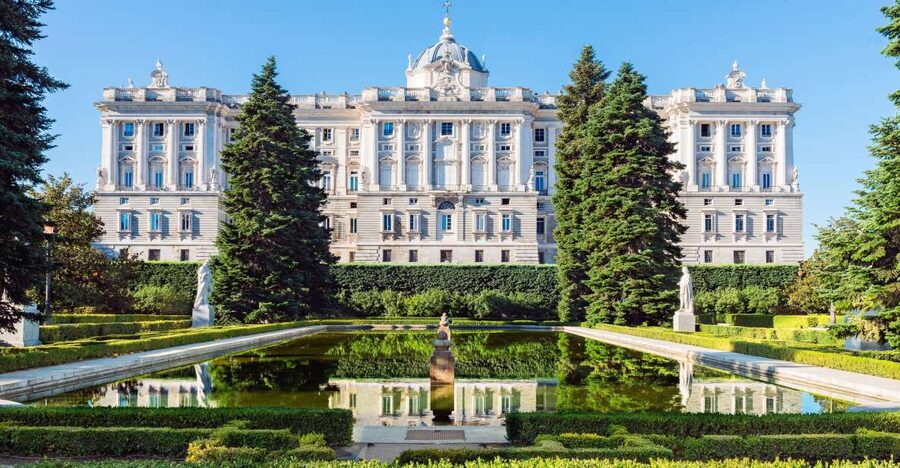 Madrid: Small-Group Royal Palace Guided Tour (Up to 8) - Why a small group changes the palace visit