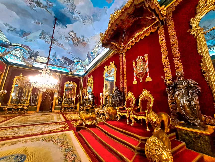 Madrid: VIP Private visit to Royal Palace and Prado Museum - The Royal Armory and its medieval steel