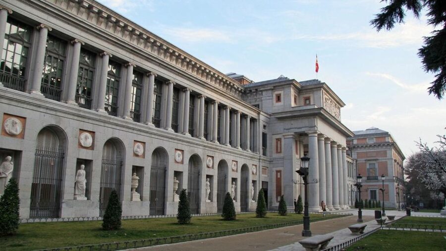 Madrid: VIP Private visit to Royal Palace and Prado Museum - Seeing the Prado with an art specialist