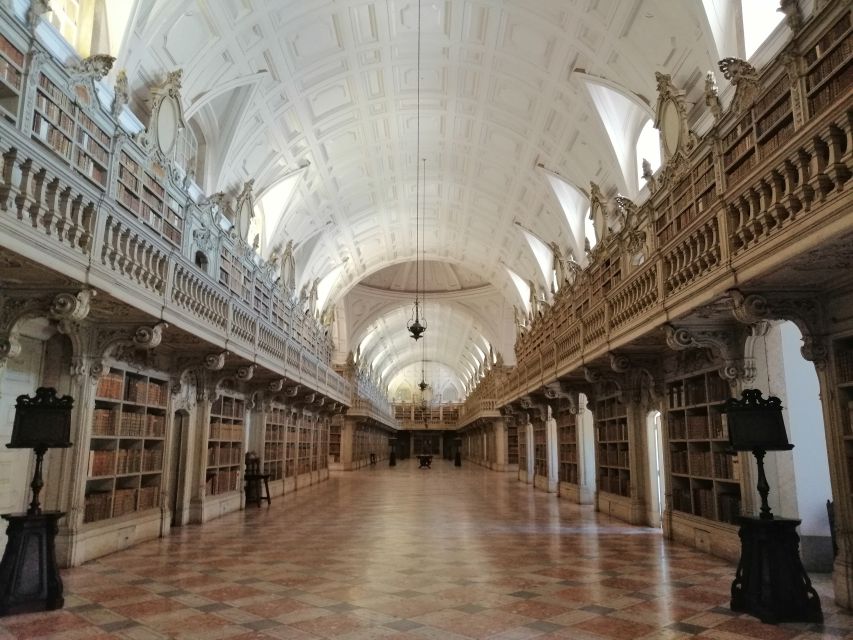 Mafra Convent, Queluz Palace & Ericeira Tour from Lisbon - Queluz Palace and the room of a troubled queen