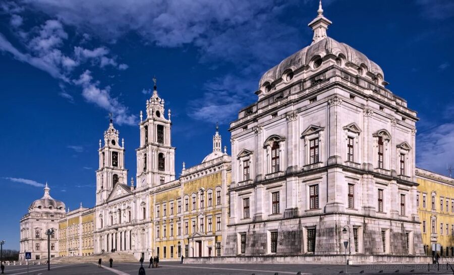 Mafra Convent, Queluz Palace & Ericeira Tour from Lisbon - Guides, language, and the tone of the day