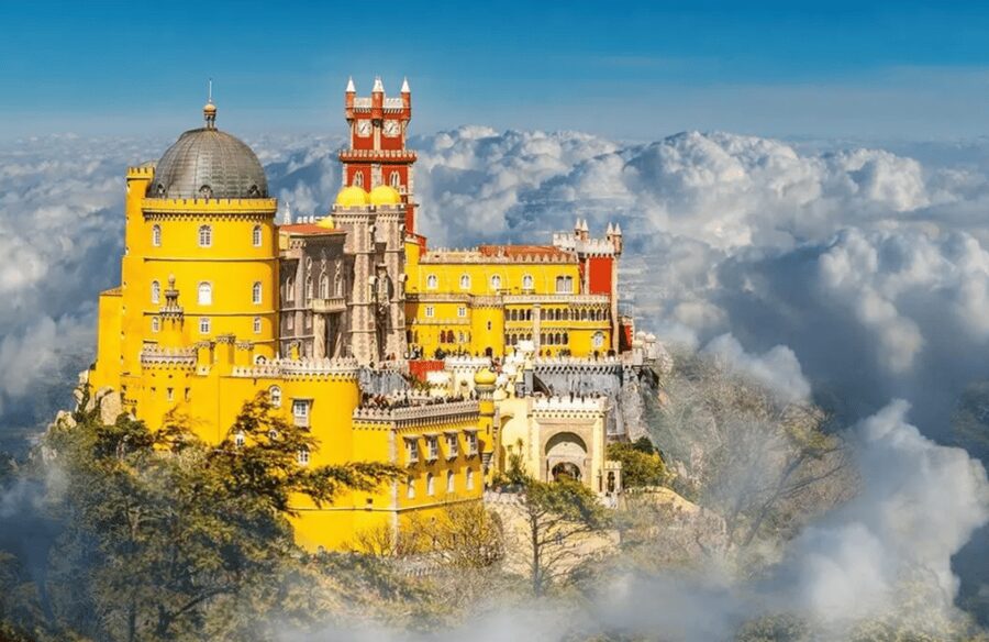 Magical Day Trip: Pena Palace, Sintra, CaboDa Roca & Cascais - Sintra Centre is more than a transfer stop