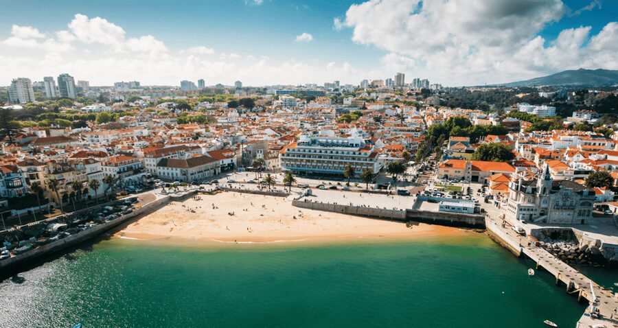 Magical Day Trip: Pena Palace, Sintra, CaboDa Roca & Cascais - Quinta da Regaleira rewards curious walkers