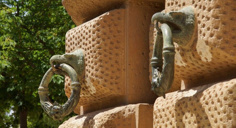 Malaga: Granada Day Trip with Alhambra, Palaces and Gardens - Is $111 good value?