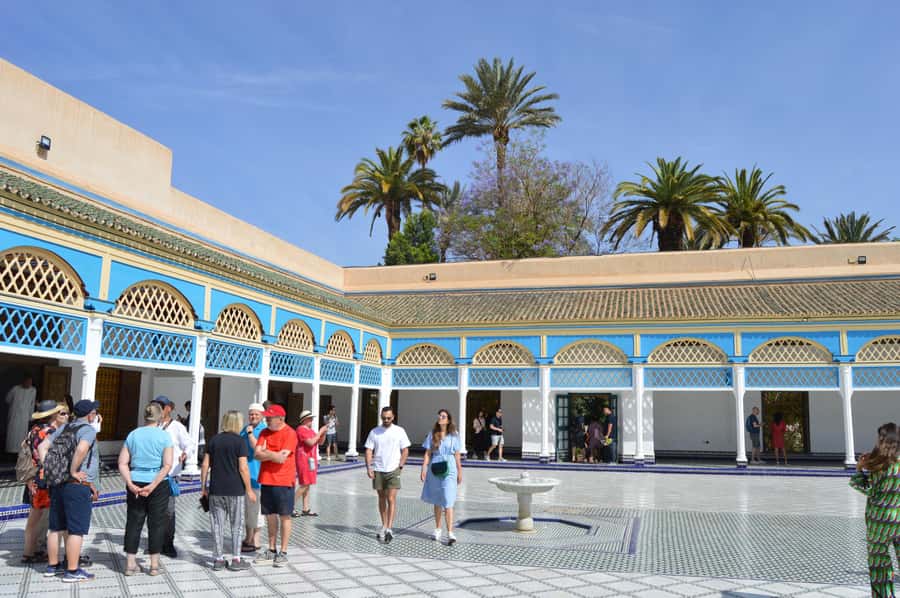 Marrakech: Bahia Palace Guided Tour – Skip-the-Line Access - A guide who explains rather than points