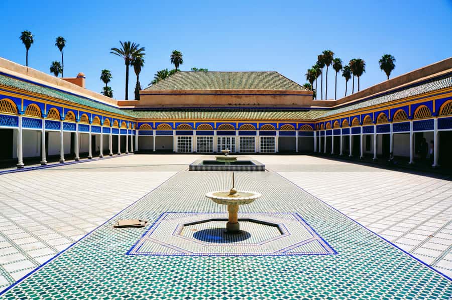 Marrakech: Bahia Palace Guided Tour with Skip-the-Line Entry - Walking through the Medina to the palace