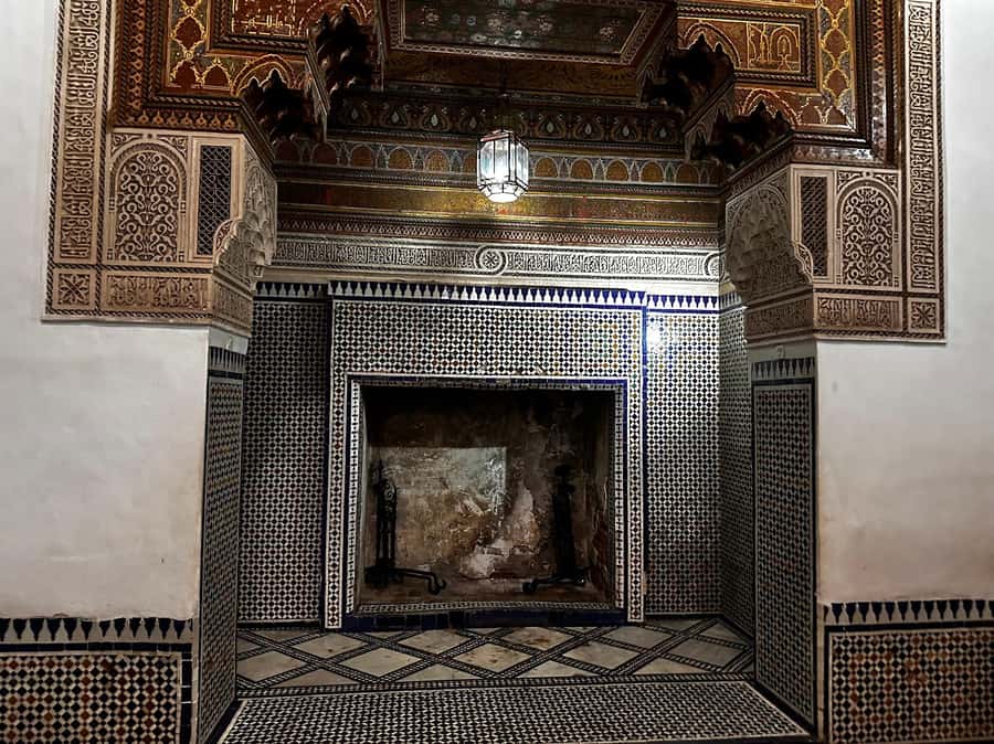 Marrakech: Bahia Palace Guided Tour with Skip-the-Line Entry - Returning to Jemaa el-Fna