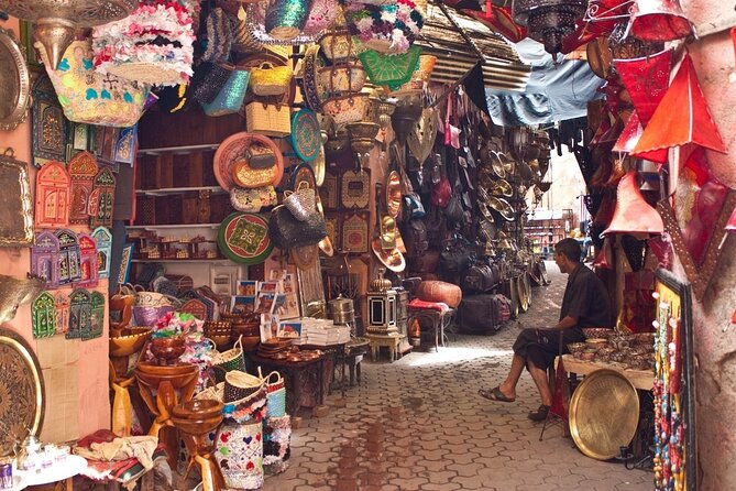 Marrakech: Bahia Palace, Madrasa Ben Youssef and Medina Tour - The souks: useful direction in a maze of shops