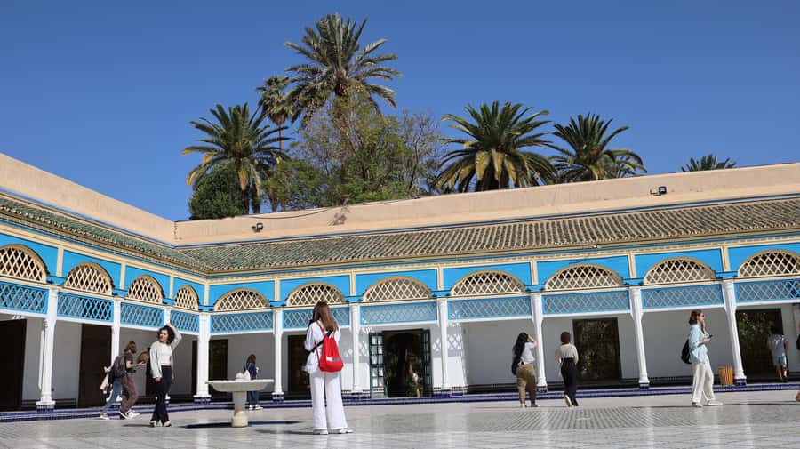 Marrakech: Bahia Palace, Saadian Tombs & Medina Guided Tour - Walking through the Medina and souks