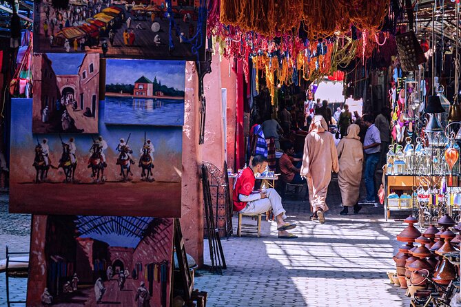 Marrakech City Tour: Souks, Palaces & Hidden Gems - The souks are a lesson in Moroccan shopping