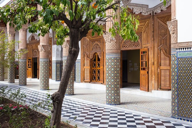 Marrakech: Palace, Museum, Madrasa & Medina Highlights Tour - Dar El Bacha Museum, with an important Monday warning