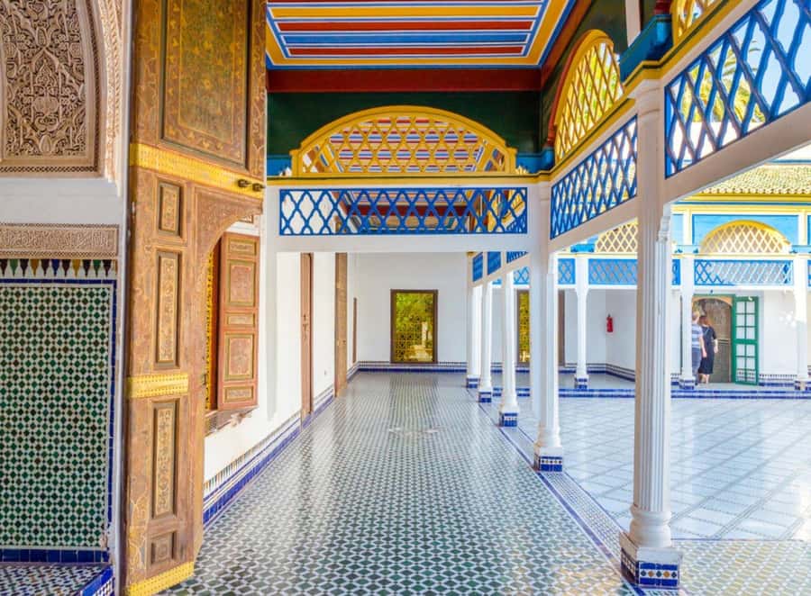 Marrakech: Saadian Tombs, Bahia Palace, Medina and Souk Tour - Bahia Palace and the drama of court life