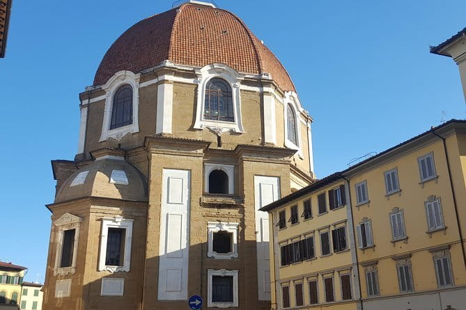 Medici's Mile Walking Tour plus Pitti Palace or Boboli Gardens Ticket - The Duomo, Piazza della Signoria, and Florence in public