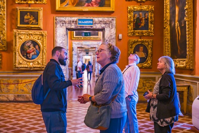 Medici Treasures: Pitti Palace & Boboli Gardens Small Group Tour - Why the Medici story works best here